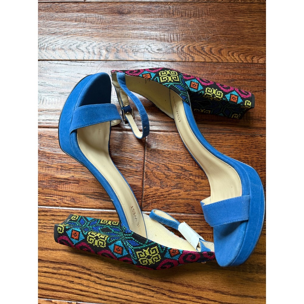 Nine West Dempsey Blue Suede Embroidered Block Heel Platform Sandals 11M